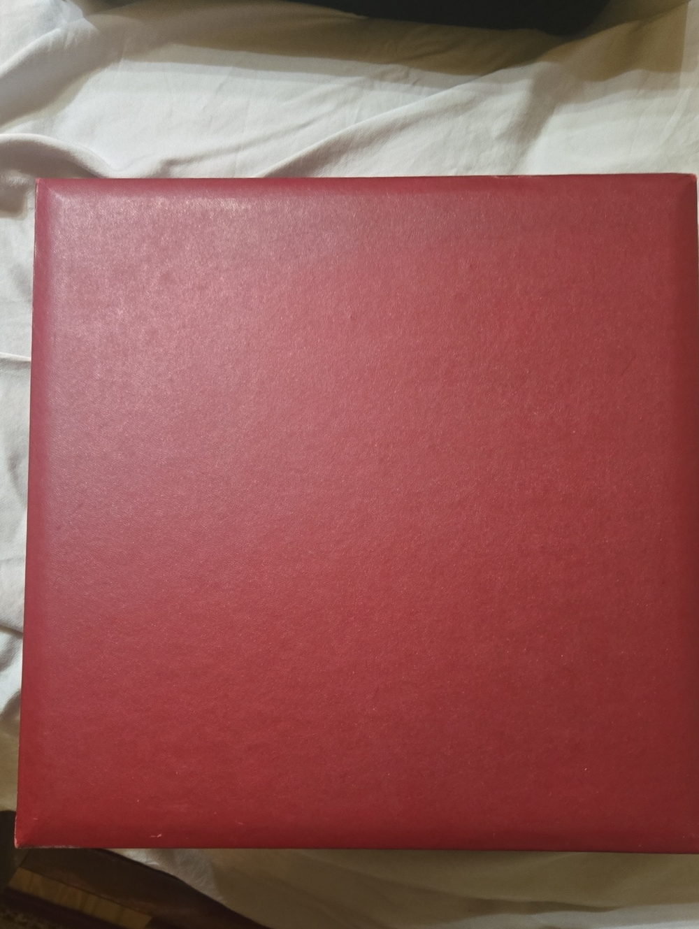 Red Cartier Display Box. Vintage. Leather. For Necklace Large 12X12 - Picture 5 of 10
